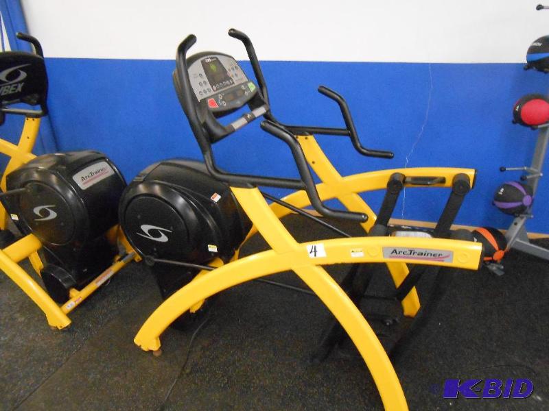 lot 4 image: Cybex Arc Trainer 600A Commercial Elliptical