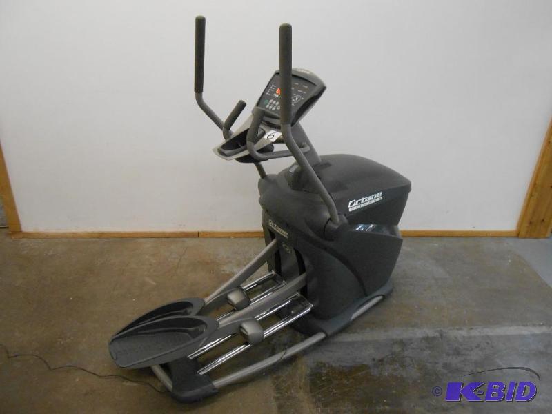 lot 6 image: Octane Q35 elliptical