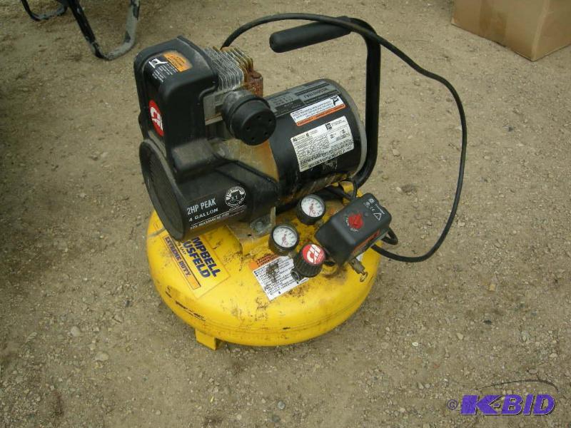 lot 3 image: Campbell Hausfeld Compressor