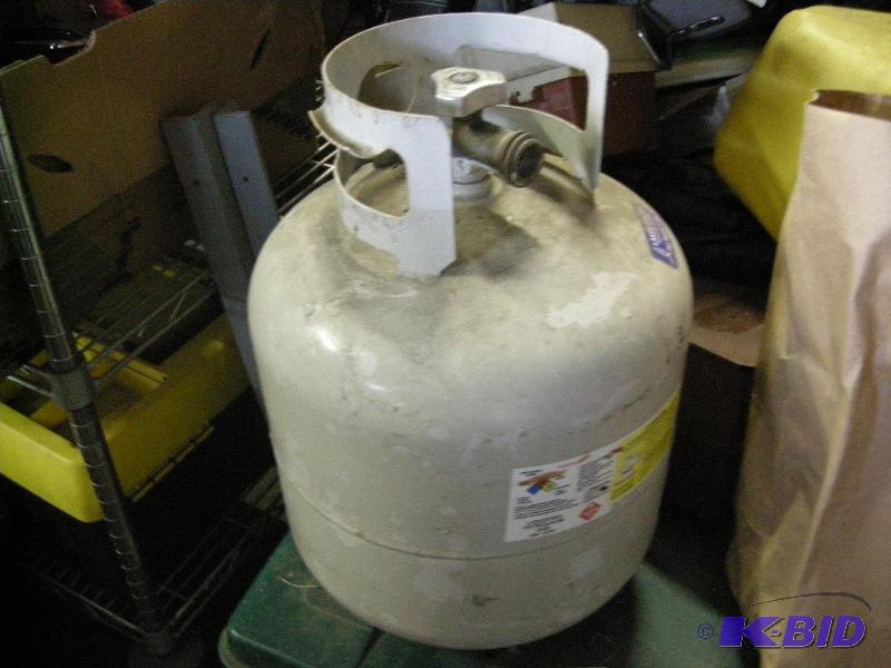 lot 30 image: Propane tank