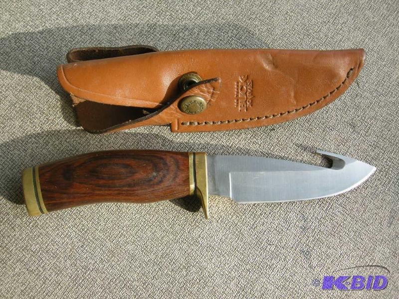 lot 48 image: Buck Knife