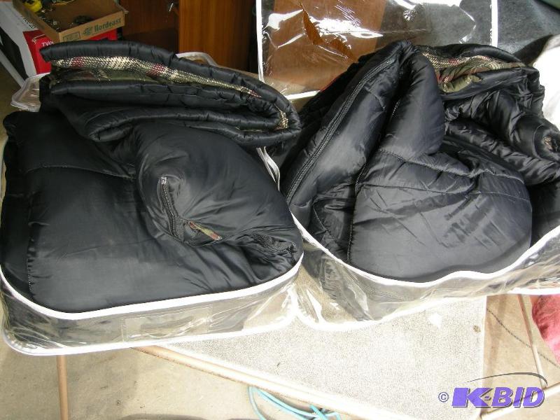 lot 78 image: 2 Coleman Sleeping bags