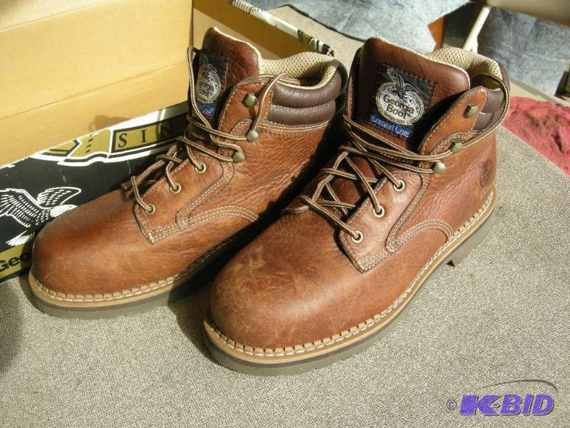 lot 79 image: Leather work boots