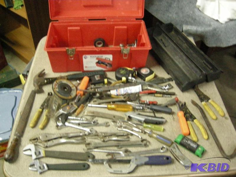 lot 91 image: Tool box