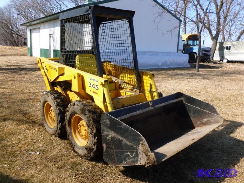 1982 Owatonna Mustang 345 Skid Steer, Comes W... Manannah 148