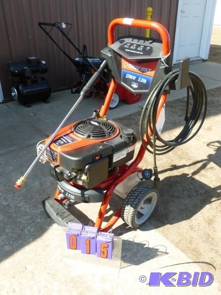 Troy built gas powered pressure washer with w...