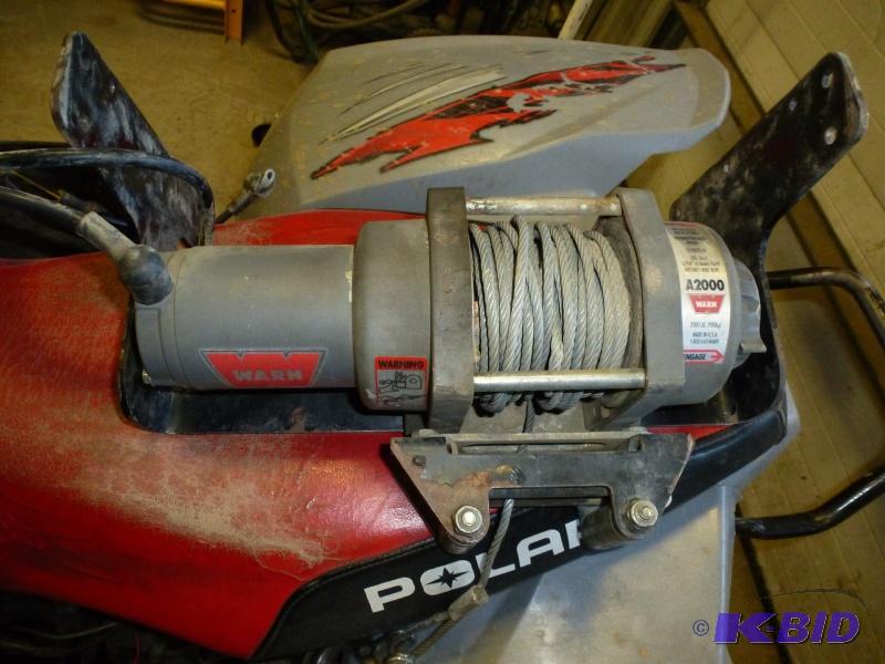 Warn ATV winch 2000 lb electric winch. In wo...