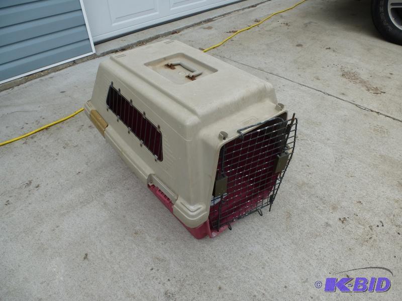 Pet Carrier Medium size- 27 x 20&quot x19...