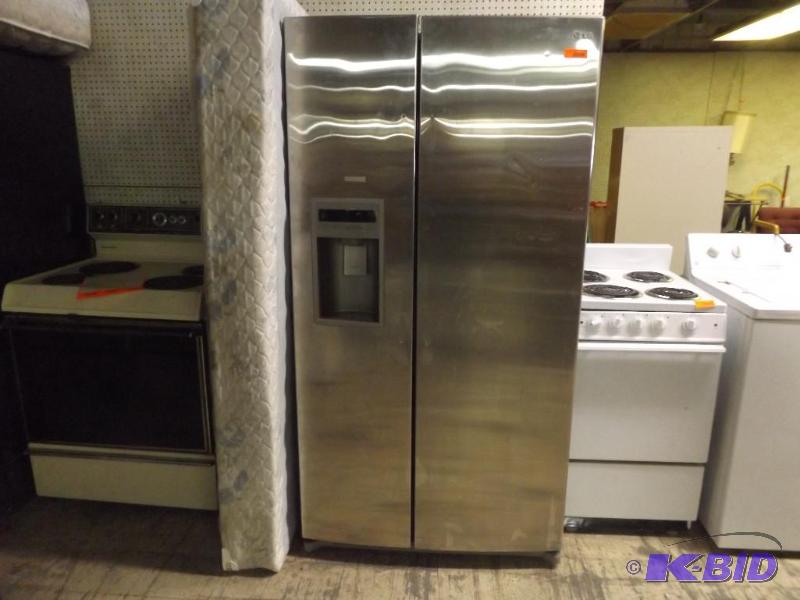 lot 117 image: Scratch and Dent LG Refridgerator, side by si...
