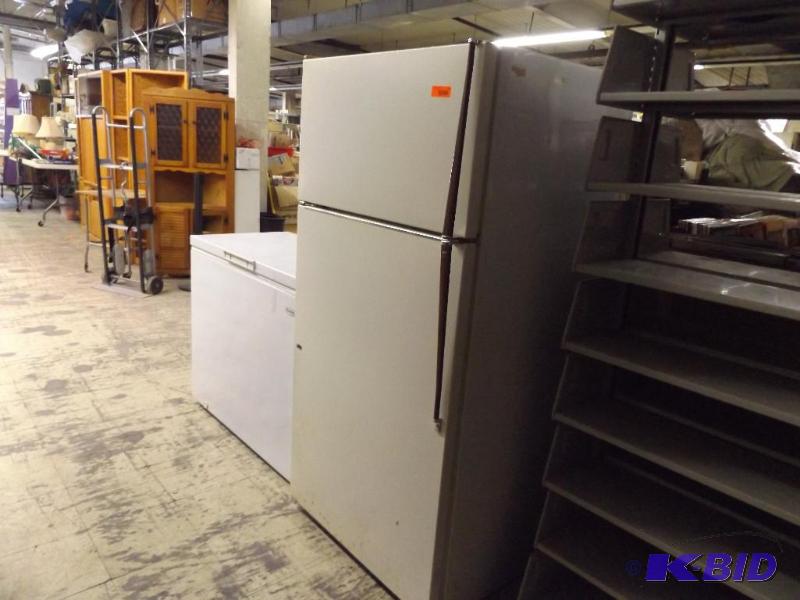 lot 122 image: USED Kenmore refrigerator, might make a good ...