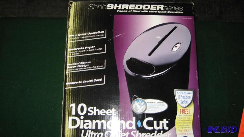 lot 249 image: Paper Shredder wbox, used...