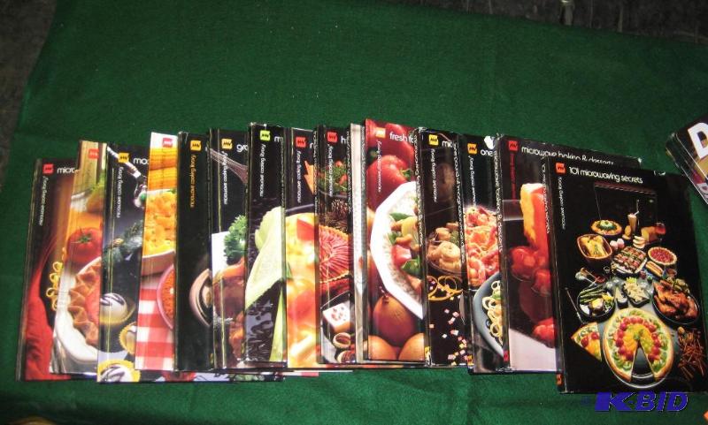 lot 254 image: Cookbooks...