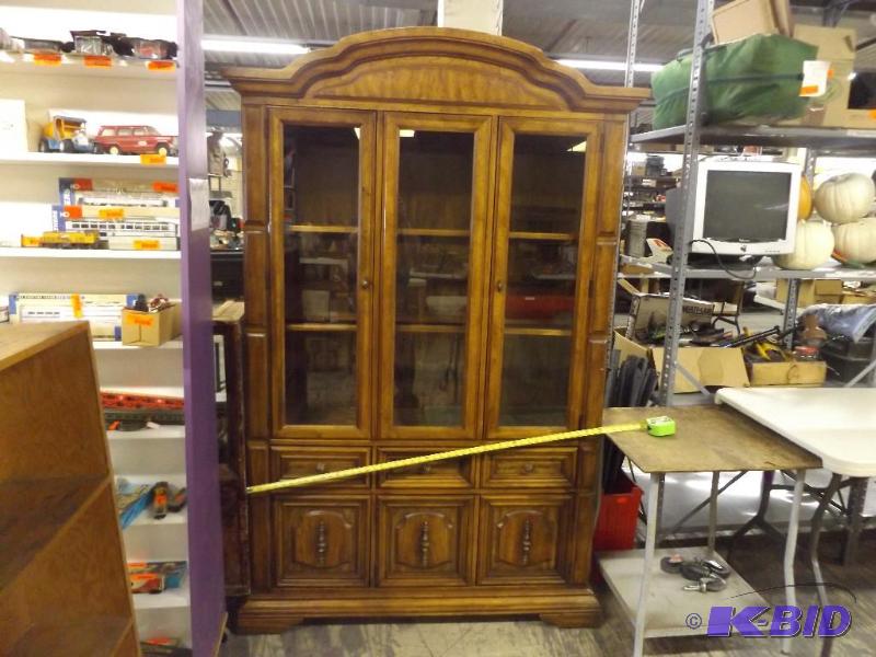 lot 111 image: Stanley Furniture Curio Cabinet, 4 wide x 15...