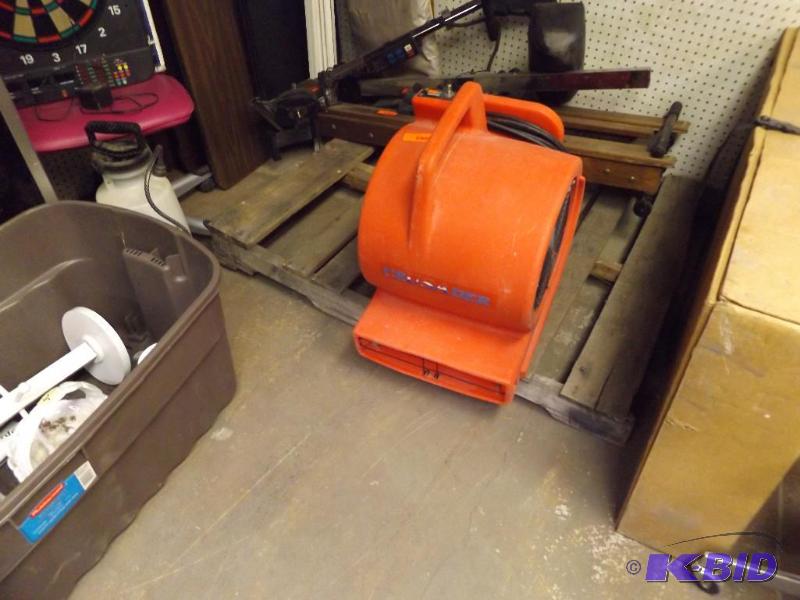 lot 123 image: CrUSAder Industrial Fan...