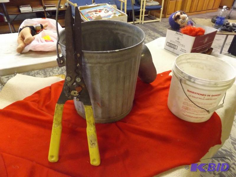 lot 176 image: Galv Pail and metal scoop, plastic bucket and...