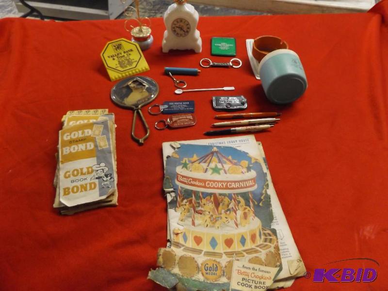lot 186 image: Advertising Items, pens, key chains, 1962 Sea...