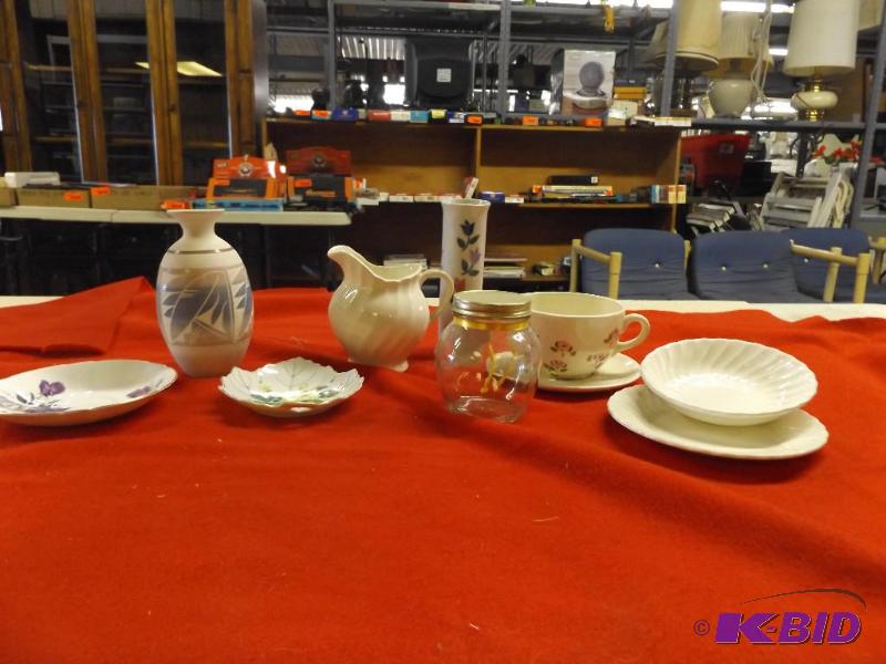lot 212 image: Misc dishes and vases...