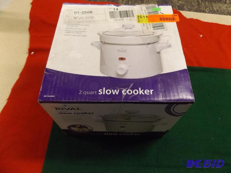 lot 244 image: Rival Slow Cooker, 2 qt....