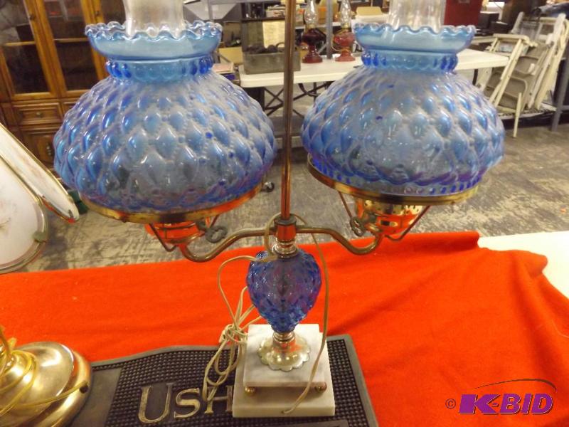 lot 85 image: Vintage Lamp...