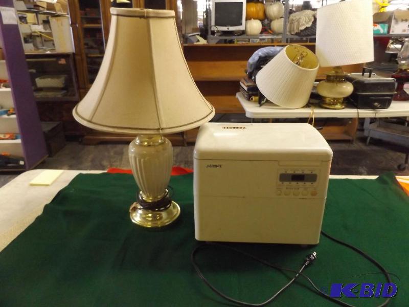 lot 93 image: Lamp and Chefmate Bread Maker Machine...