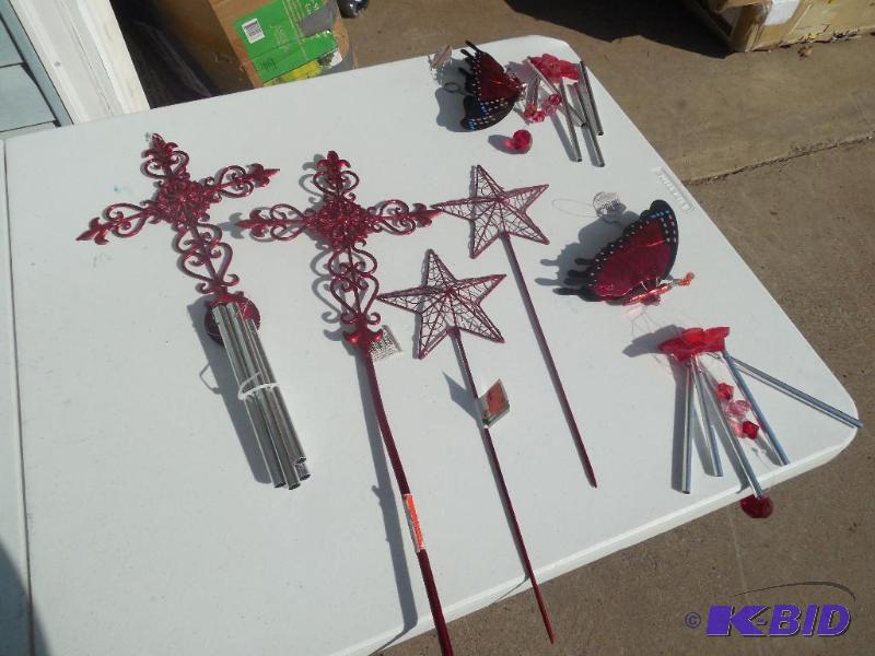 3 windchimes & garden Pick
