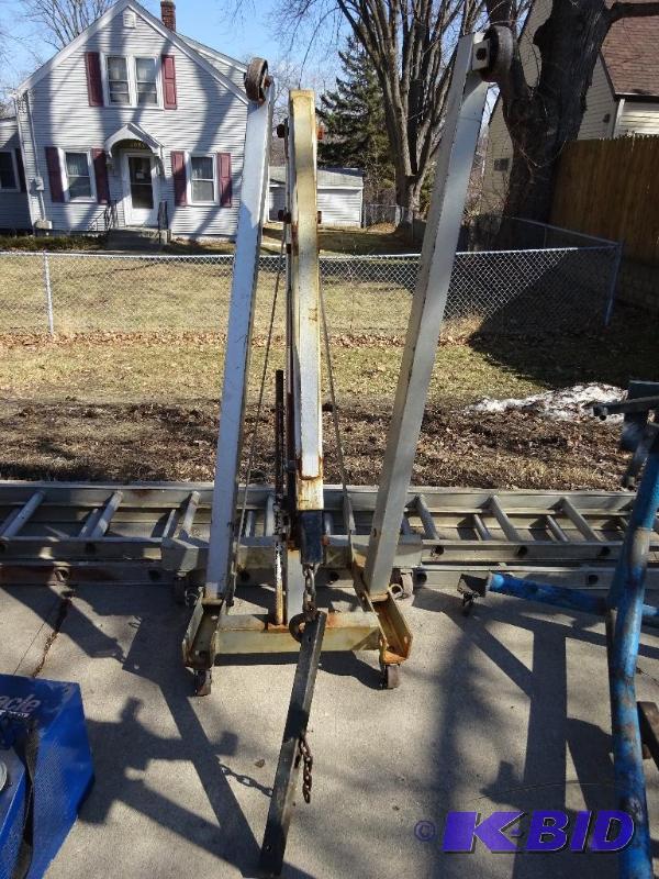 lot 10 image: Engine Cherry Picker