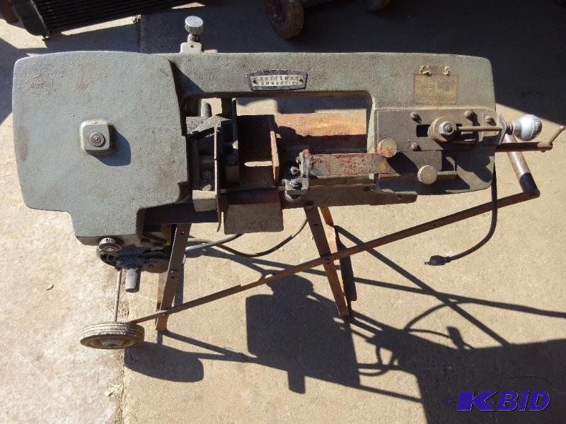 lot 20 image: Craftsman Commercial Band Saw