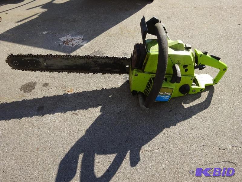 lot 38 image: Poulan Pull Chain saw
