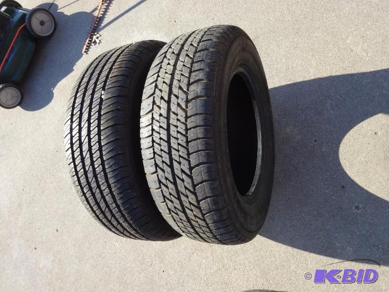 lot 42 image: Goodyear 22560r16, Continental 2156515