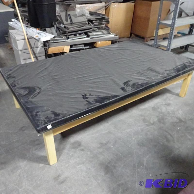Bailey Manufacturing Model 454 Bed. 48 X 84...