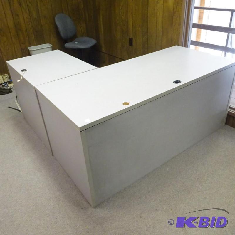 lot 135 image: L Shaped Laminate Office Desk 66 X 30 X 29 Pe...