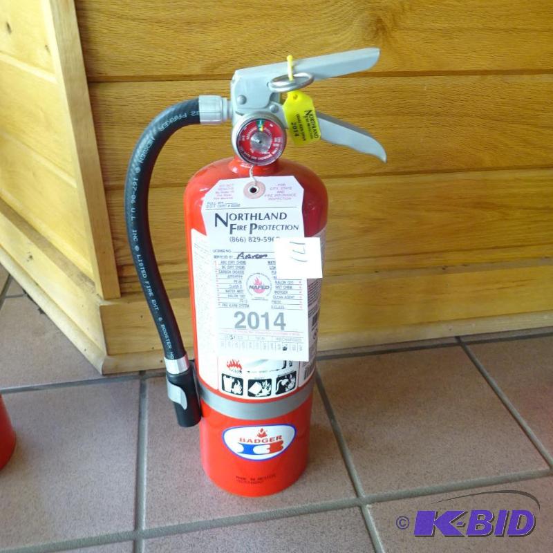 lot 171 image: Badger Fire Extinguisher 5 lb. Fully Charged...