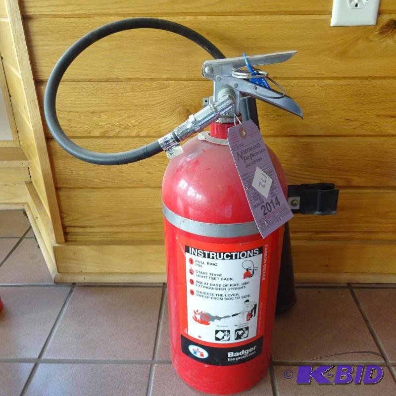 lot 172 image: Badger Carbon Dioxide Fire Extinguisher 10 lb...