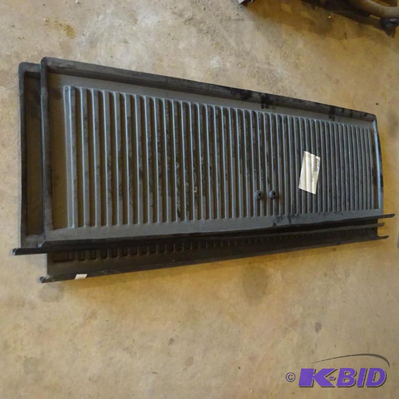 lot 214 image: 3 Tail Gate protectors GM 1010164 Full Size...