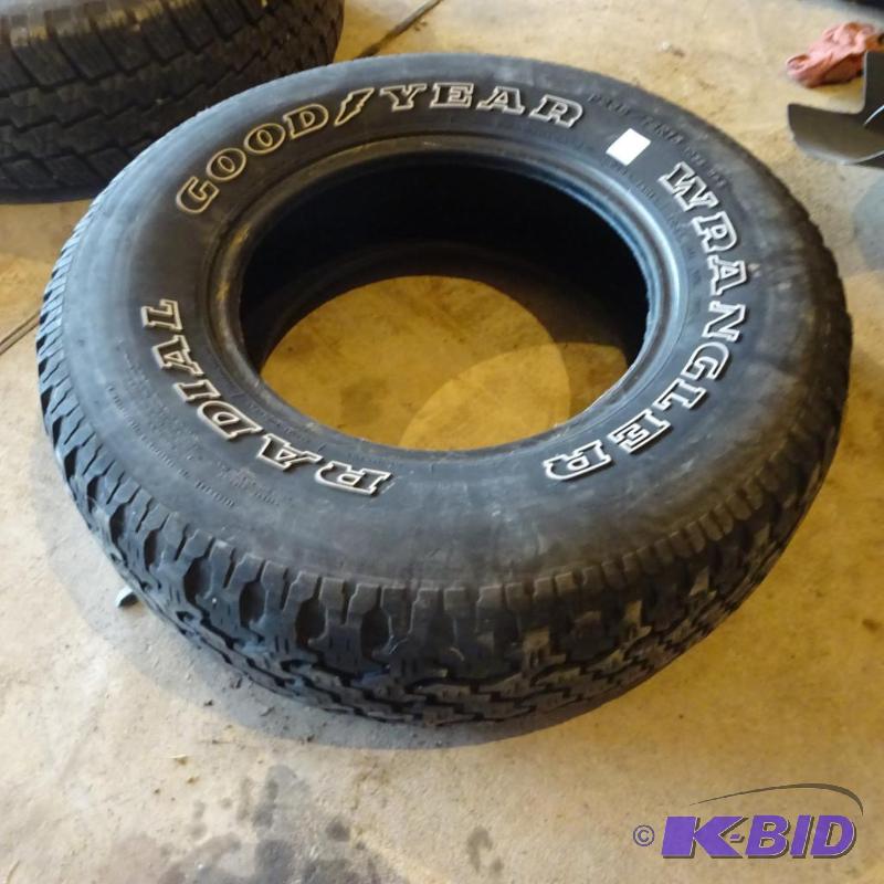 lot 229 image: Good Year Wrangler Tire 23575R15 Good Tread...