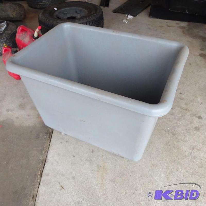 lot 237 image: Plastic Tub on Wheels...