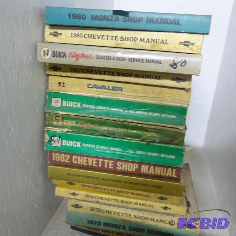 lot 34 image: Vintage Misc GM Service Manuals...