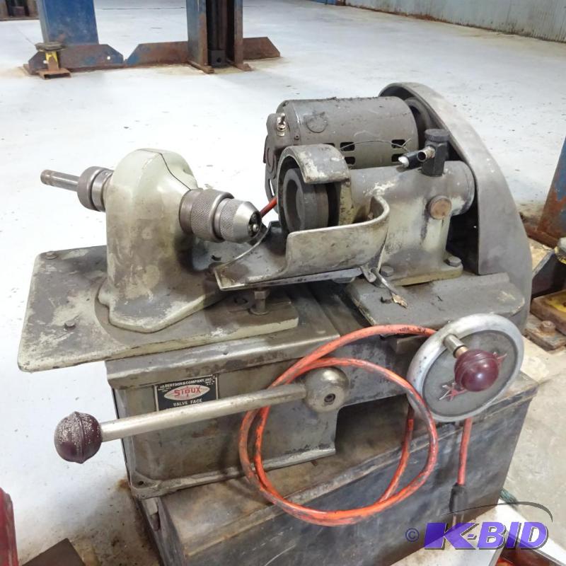 lot 7 image: Sioux Valve Face Grinding Machine 115 Volt. W...