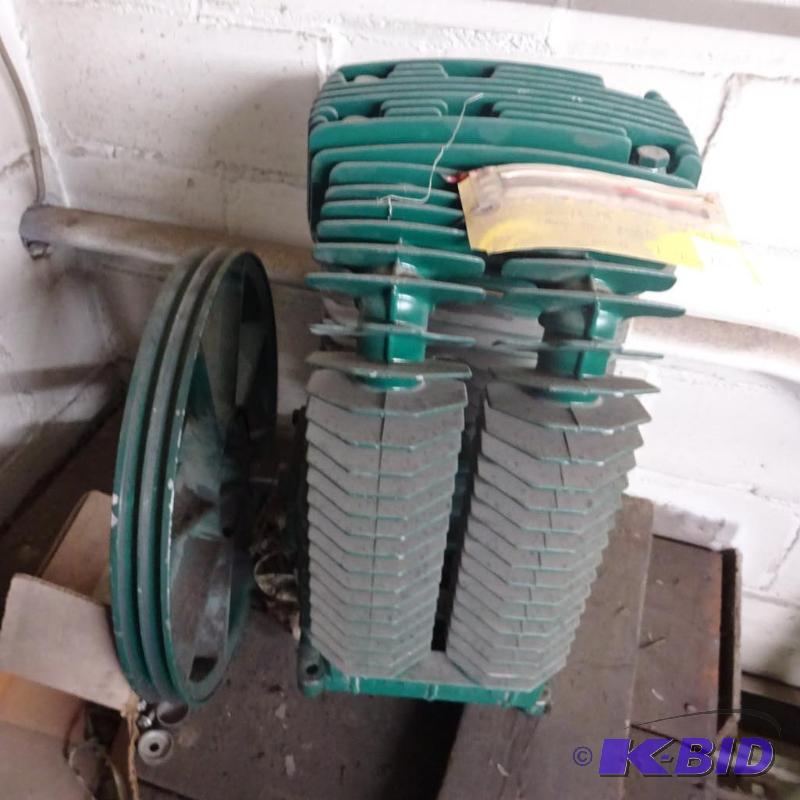 lot 70 image: Replacement Compressor New Head Gaskets in 2-...