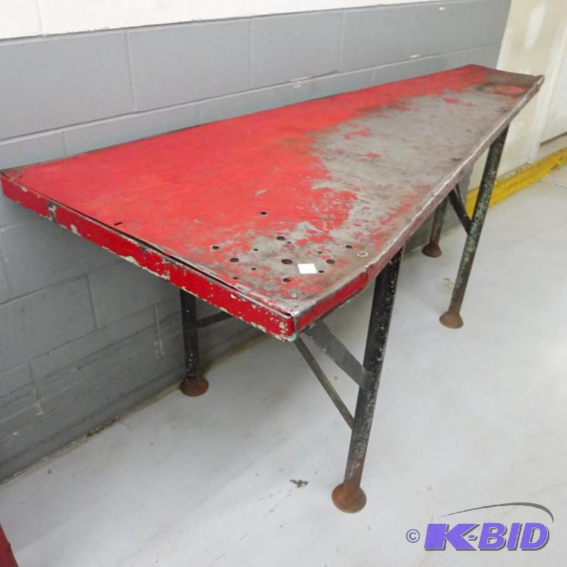 lot 71 image: Metal Work Bench 82 X 33 X 37...