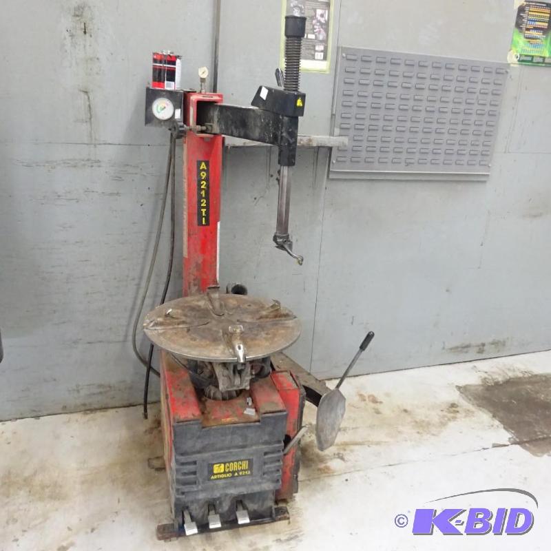 lot 75 image: Corchi Tire Changer A9212T1MA Serial 7101548 ...
