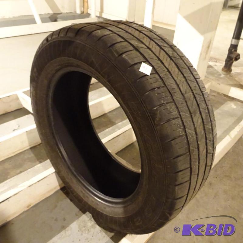 lot 91 image: Good Year Eagle LS-2 Tire P27575 R 20 111s ...