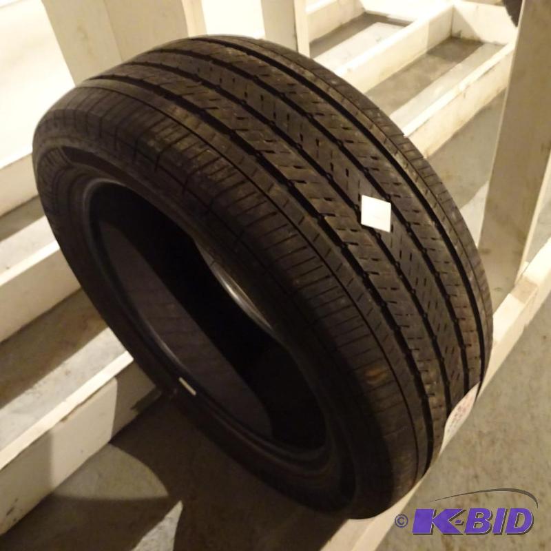 lot 94 image: Michelin Pilot HxMxM4 P23550 R 18 Fair Trea...
