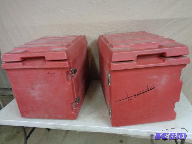 lot 20 image: Qty 2 Vollrath Insulated Catering Boxes