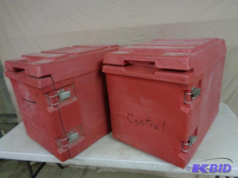 lot 21 image: Qty 2 Vollrath Insulated Catering Boxes