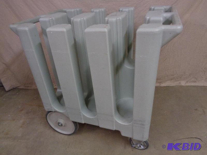 lot 25 image: Cambro DC700 Dish Cart