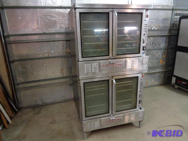 lot 4 image: Blodgett Double Stack Convection Ov