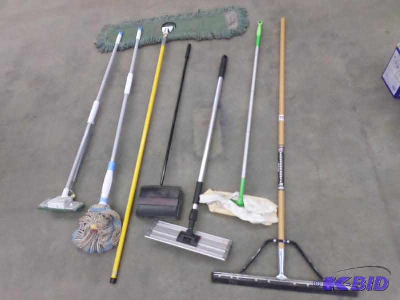 lot 22 image: Lot Of Cleaning Tools & (1) Floor Squeege...