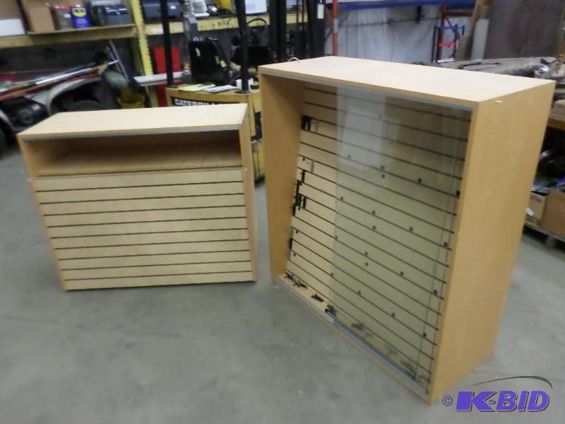 lot 32 image: 2-Piece Custom Built Slat-Board Lighted Displ...