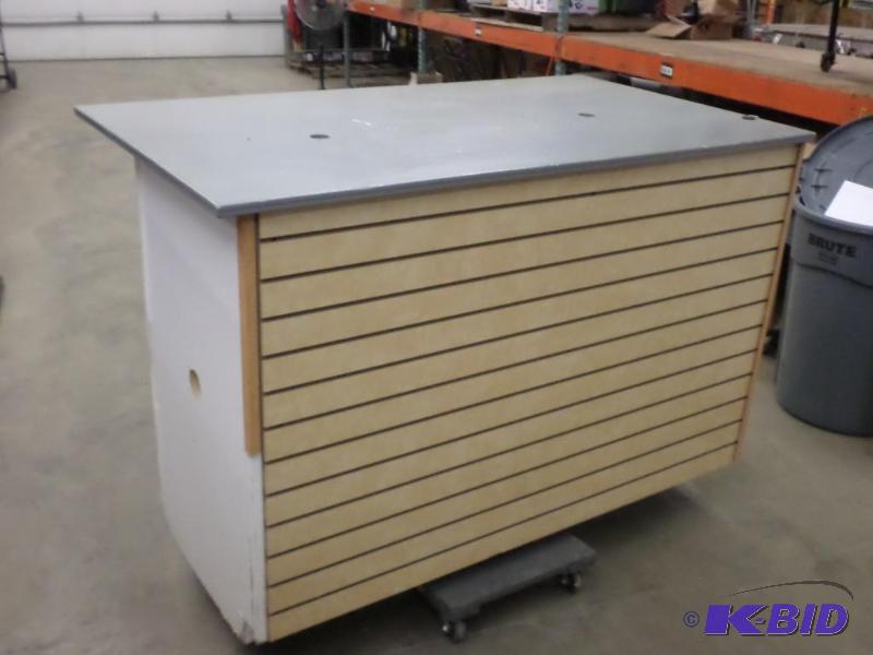 lot 33 image: 36&quotx42&quotx64" Rolling Cabinet Wi...